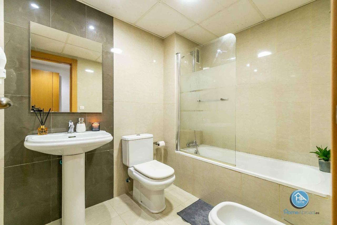 Paseo De La Salud Apartment Malaga Luaran gambar